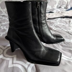 L'INTERVALLE Black Heeled Square Toe Boots 38 - 7.5